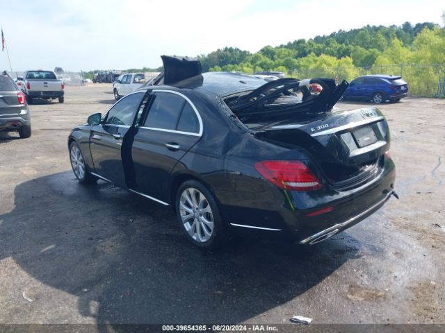 WDDZF4JB2HA098926 Mercedes-Benz E 300