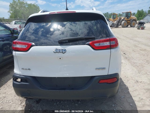 1C4PJMCB3HD220124 Jeep Cherokee Latitude 4x4