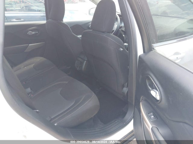 1C4PJMCB3HD220124 Jeep Cherokee Latitude 4x4