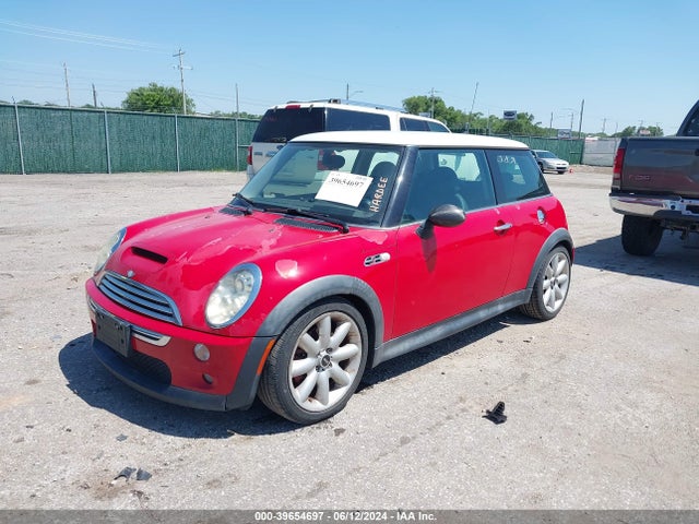 2006 MINI COOPER S WMWRE33576TJ39256 Photo 1