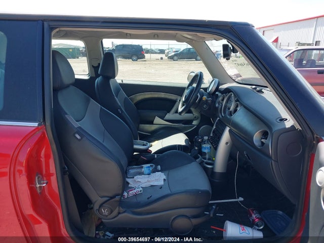 2006 MINI COOPER S WMWRE33576TJ39256 Photo 4