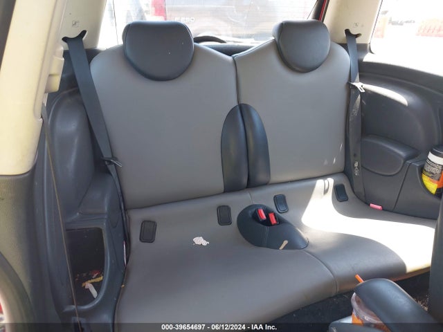 2006 MINI COOPER S WMWRE33576TJ39256 Photo 7
