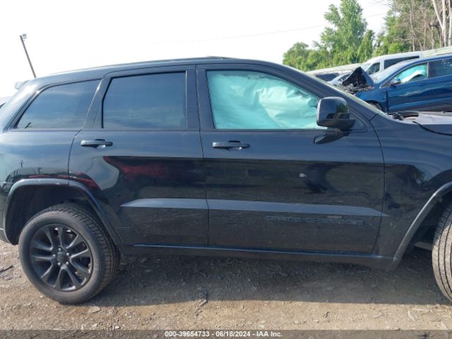 1C4RJFAG4JC410383 Jeep Grand Cherokee Altitude 4x4