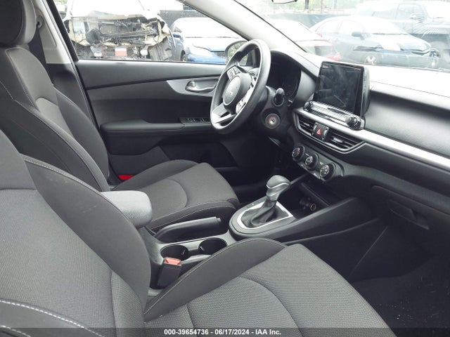 KIA Forte Lxs 2024 3KPF24AD0RE760141 Image 5