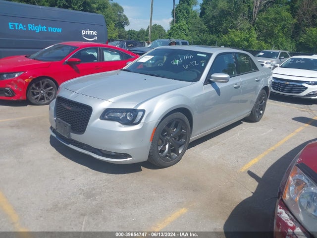 Chrysler 300 300s 2023 2C3CCABG8PH585232 Image 2