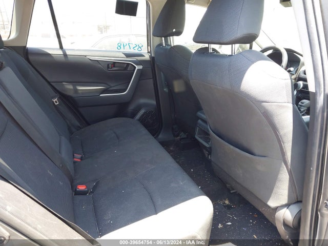 Toyota RAV4 LE 2019 JTMH1RFV5KD021610 Image 8