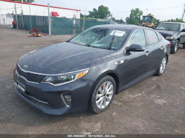 5XXGT4L39JG218831 KIA Optima S