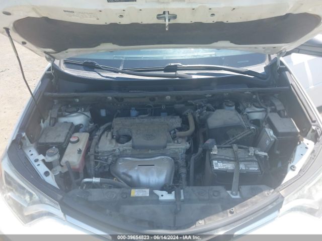 JTMZFREV1GD085416 Toyota RAV4 LE