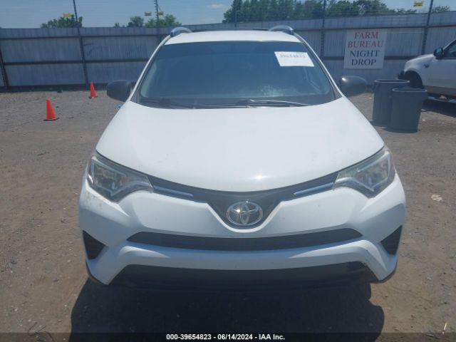 JTMZFREV1GD085416 Toyota RAV4 LE