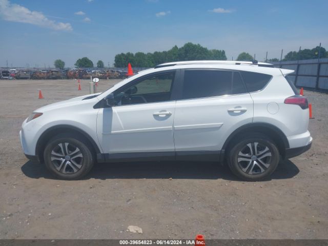 JTMZFREV1GD085416 Toyota RAV4 LE