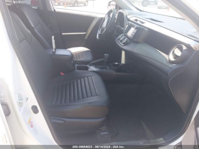 JTMZFREV1GD085416 Toyota RAV4 LE