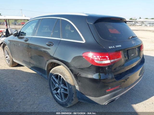 Mercedes-Benz GLC 300 2016 WDC0G4JB5GF071991 Image 3