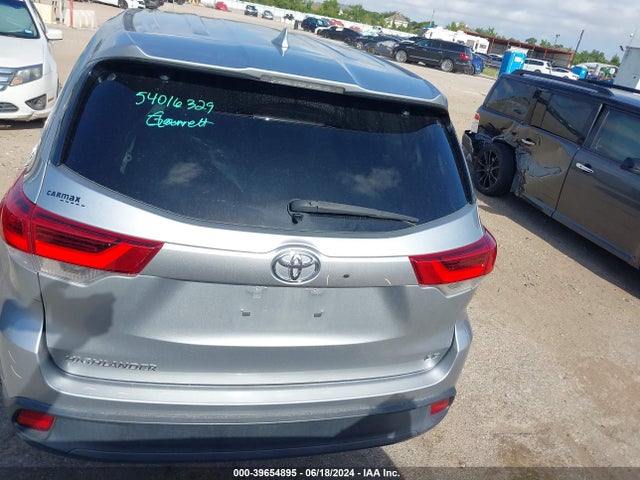Toyota Highlander Le Plus 2018 5TDZZRFH1JS269492 Image 16