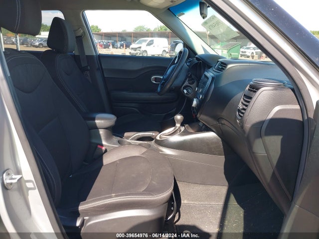 KIA Soul 2018 KNDJN2A26J7589372 Image 5