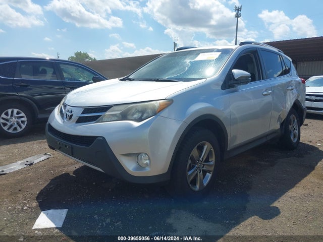 Toyota Rav4 Xle 2015 JTMRFREV5FD164621 Image 2