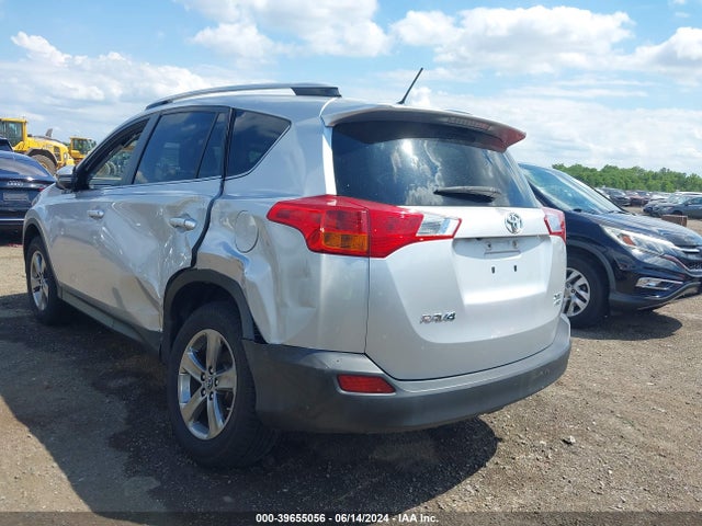 Toyota Rav4 Xle 2015 JTMRFREV5FD164621 Image 3