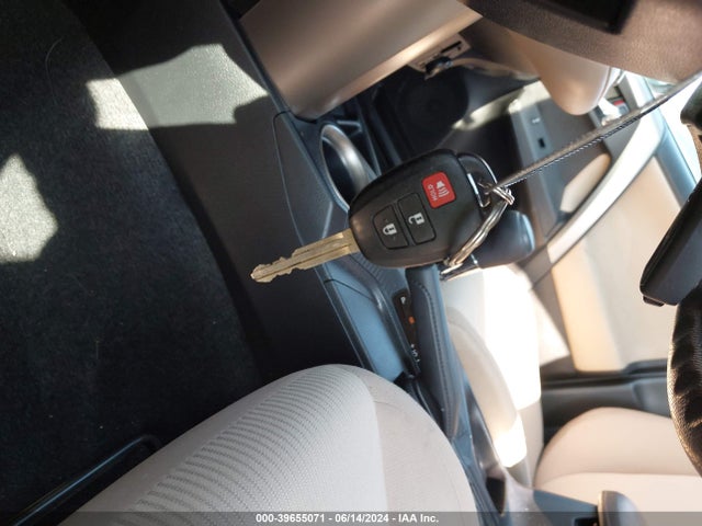Toyota Rav4 Xle 2015 2T3WFREV4FW219758 Image 9
