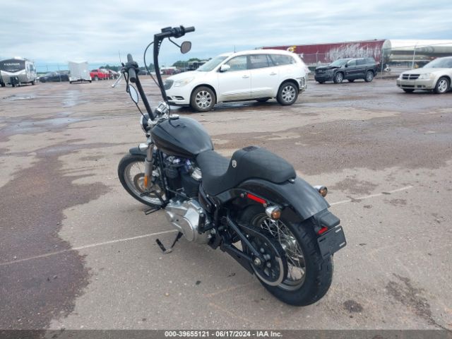 2021 HARLEY-DAVIDSON FXST 1HD1BVJ13MB016852 Photo 2