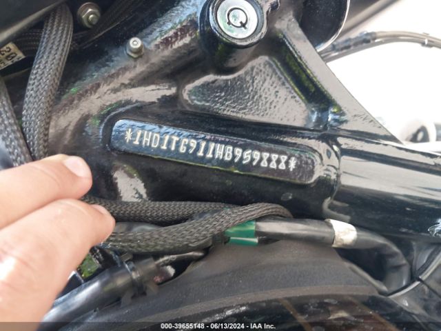 2017 HARLEY-DAVIDSON FXSE 1HD1TG911HB959888 Photo 9