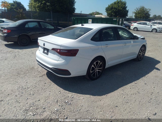 3VWBM7BUXPM045361 Volkswagen Jetta 1.5t Sport