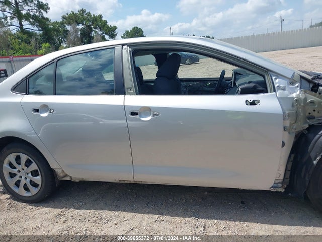 Toyota COROLLA LE 2021 5YFEPMAE5MP194720 Image 14