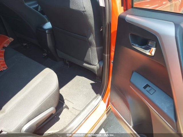 Toyota Rav4 Xle 2016 2T3WFREV2GW283721 Image 8