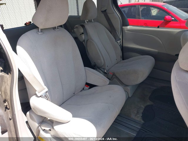 Toyota Sienna Le V6 8 Passenger 2014 5TDKK3DC5ES409298 Image 8
