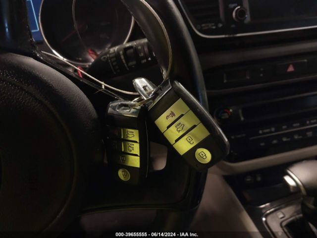 KNDMC5C15H6273941 KIA SEDONA EX