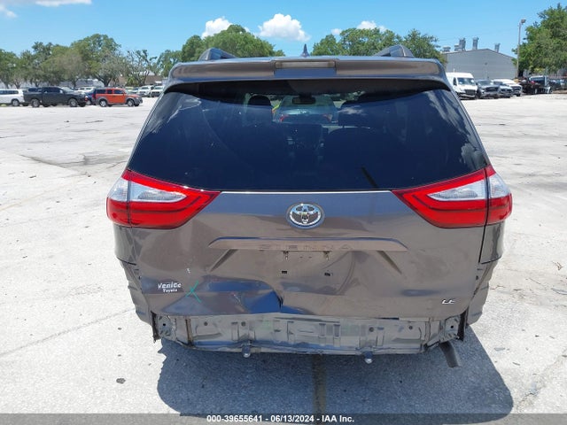 Toyota Sienna Le 8 Passenger 2018 5TDKZ3DC1JS923641 Image 17
