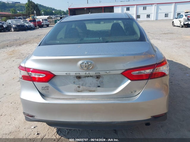 Toyota CAMRY LE 2018 4T1B11HK4JU580621 Image 16