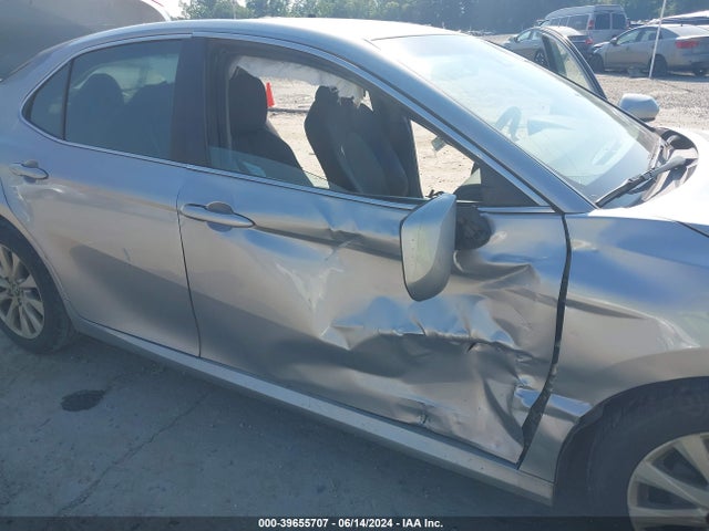 Toyota CAMRY LE 2018 4T1B11HK4JU580621 Image 6