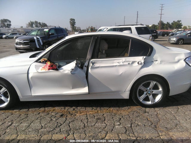 WBA3C3C55FP664174 BMW 320i Xdrive