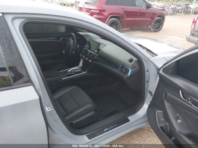 1HGCV3F24NA027181 Honda Accord Hybrid Sport