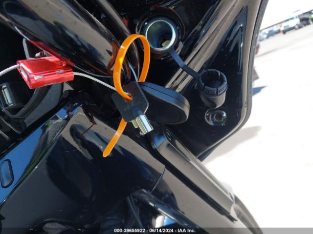 2022 HARLEY-DAVIDSON FLHTK 1HD1KEF15NB645152 Photo 10