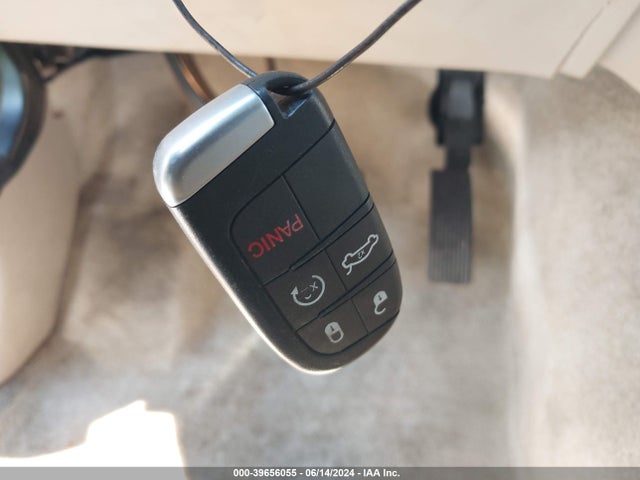 1C4RJFCG4FC860264 Jeep Grand Cherokee Overland