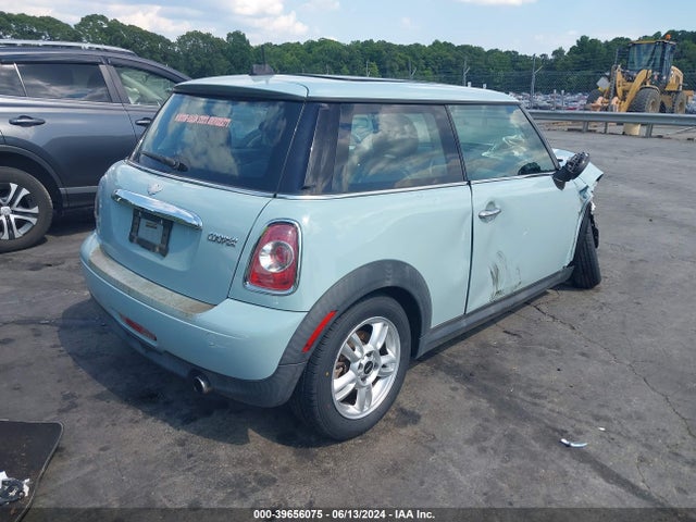 2012 MINI COOPER WMWSU3C52CT540813 Photo 3