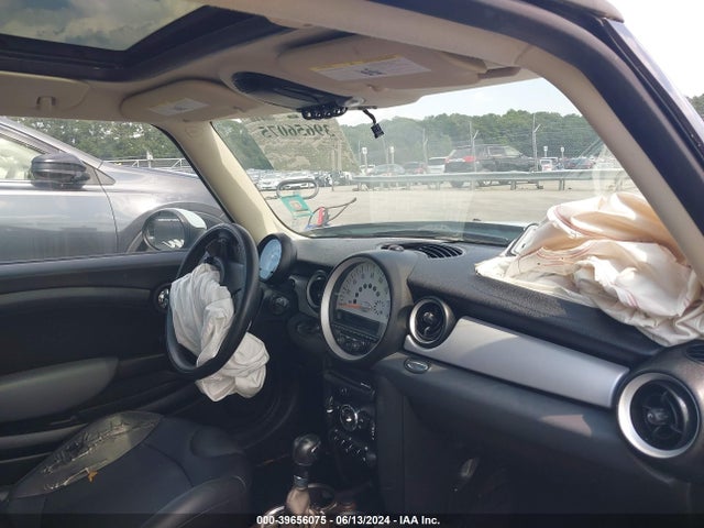 2012 MINI COOPER WMWSU3C52CT540813 Photo 4