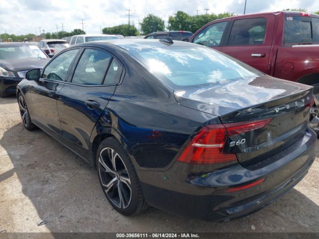 7JRL12FK8RG295269 Volvo S60 B5 Core Dark Theme