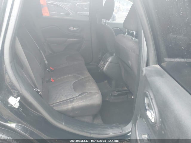1C4PJMCB9KD442982 Jeep Cherokee Latitude 4x4
