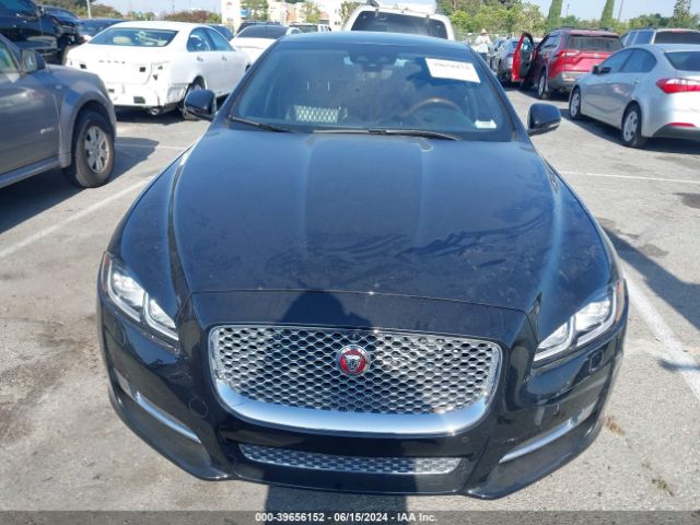 SAJWA2G7XJ8W17366 Jaguar Xj Xjl Portfolio