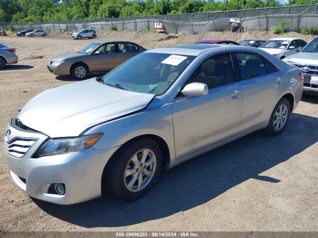 39656203 :رقم المزاد ، 4T1BF3EK8BU652486 vin ، 2011 Toyota Camry Le مزاد بيع