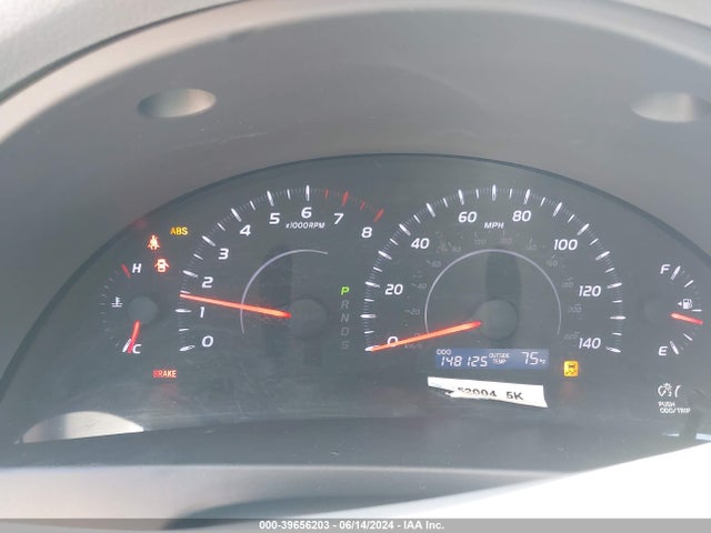 39656203 :رقم المزاد ، 4T1BF3EK8BU652486 vin ، 2011 Toyota Camry Le مزاد بيع