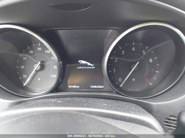 2017 JAGUAR XE SAJAD4BG6HA972073 Photo 6