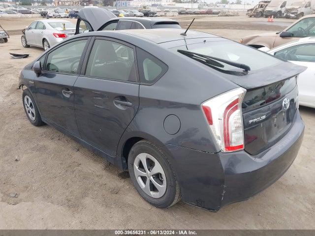 Toyota Prius Two 2014 JTDKN3DU2E1811096 Image 3