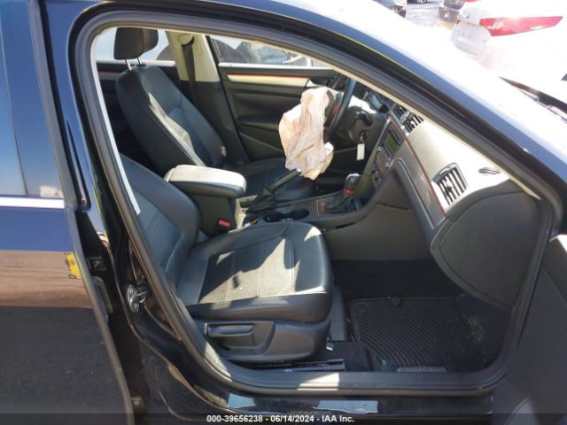 1VWAS7A35EC034552 Volkswagen Passat 1.8t Wolfsburg Edition
