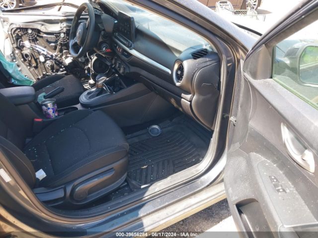3KPF24AD8ME320144 KIA FORTE FE