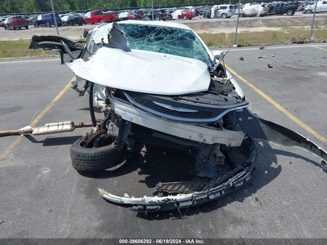 1C3CCCAB9FN561657 Chrysler 200 Limited