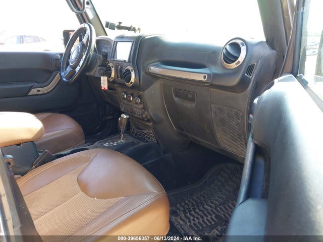 1C4BJWEG2GL334005 Jeep Wrangler Unlimited 75th Anniversary