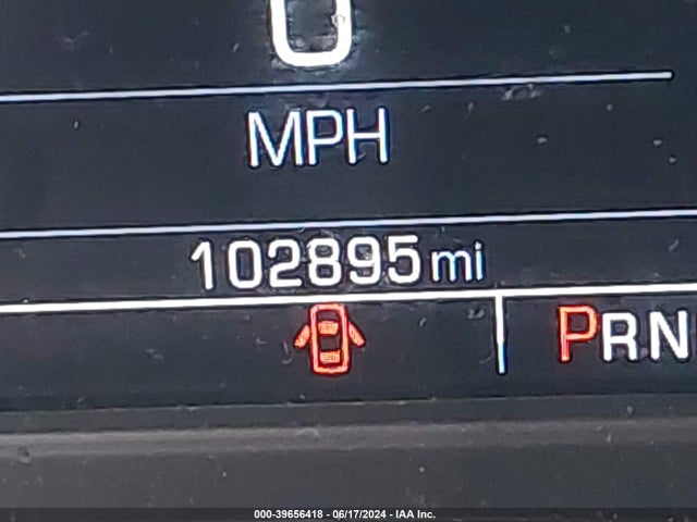 Chevrolet Suburban Lt 2018 1GNSKHKC8JR368214 Image 16