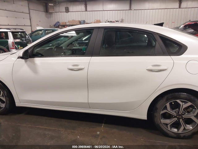 KIA Forte Lxs 2021 3KPF24AD3ME296173 Image 14